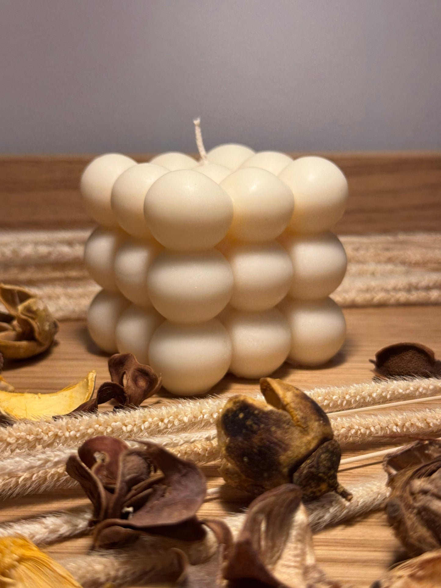 Bubble cube candle