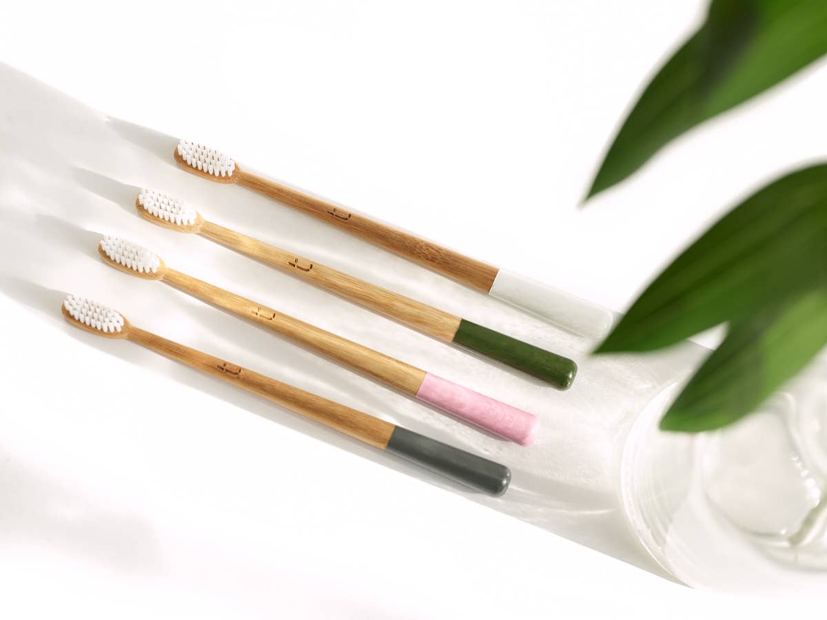 Truthbrush voksen - Medium - Velg farge - Lev Logisk