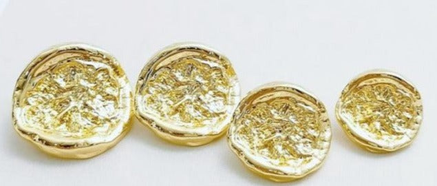 Gold lemon buttons