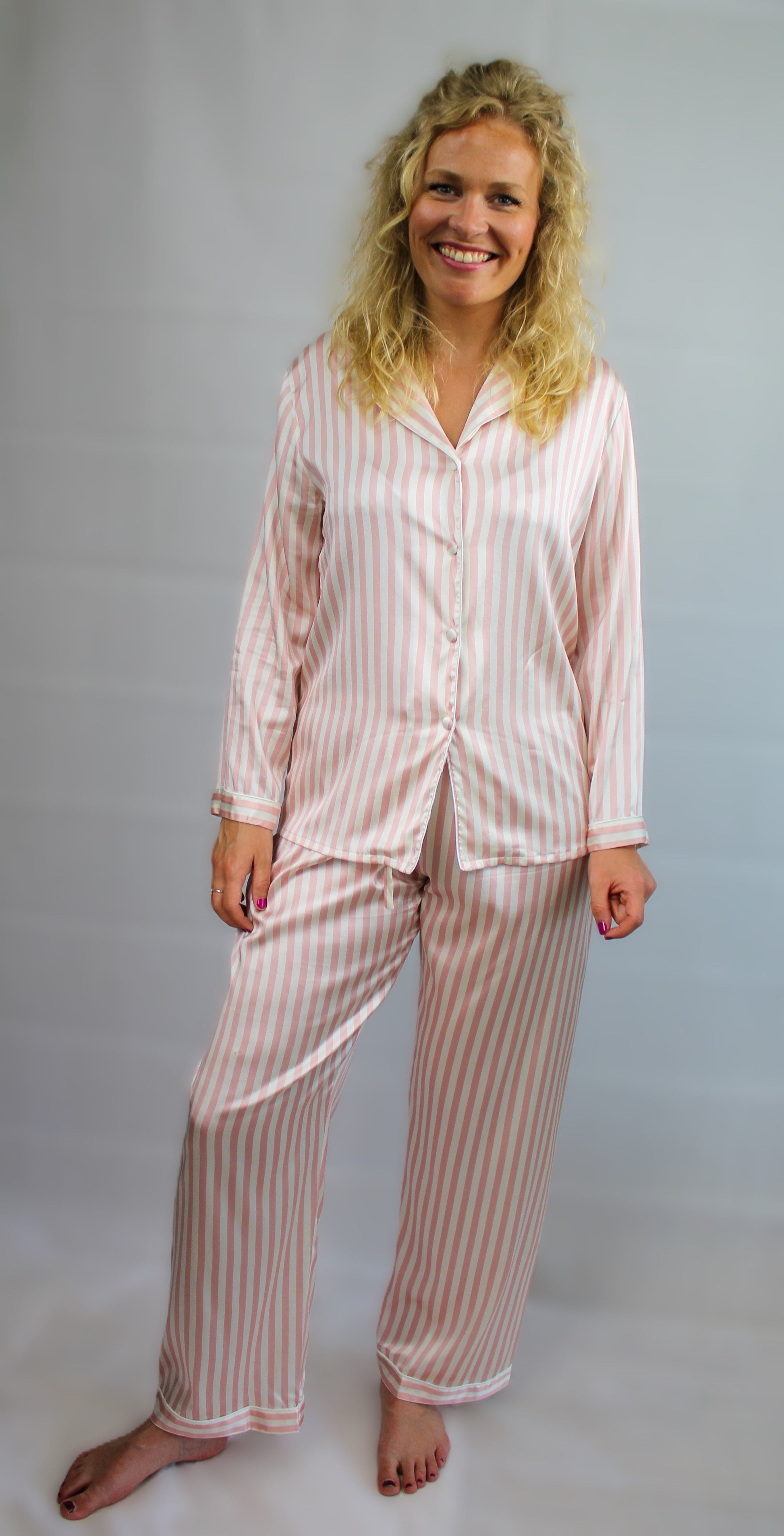 Model:  Kristine, Str M,  174 cm.