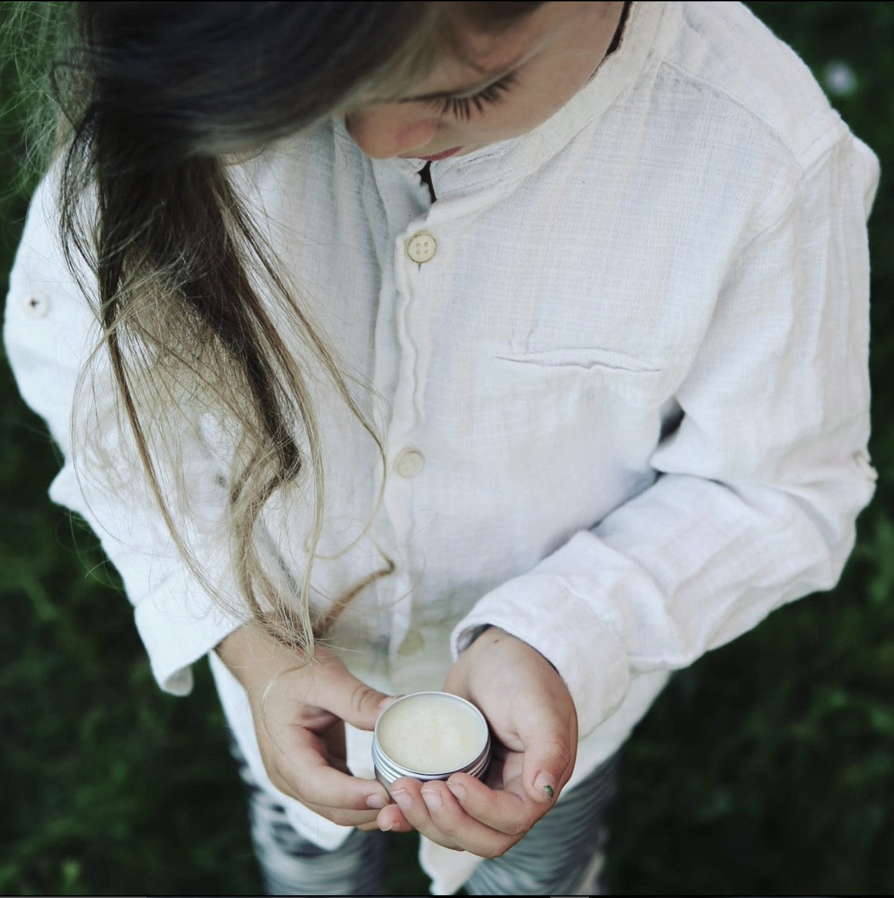 Leppepomade naturell – uten parfyme, 100 % naturleg, økologiske ingrediensar!