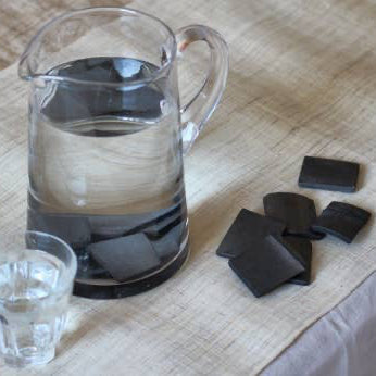 Bamboo Charcoal Water Filters 4 Pack fra Lev Logisk