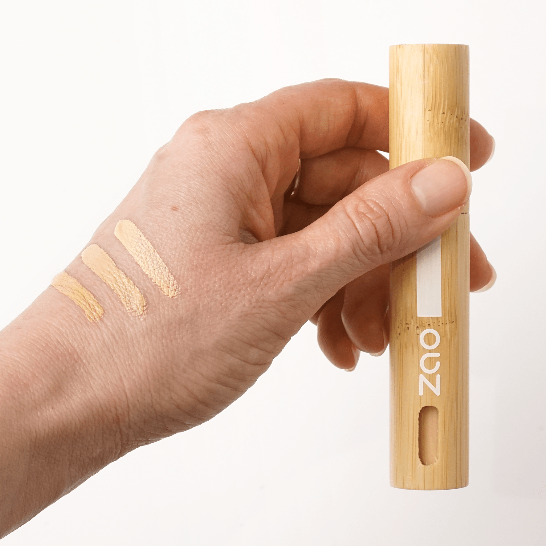 Zao Radiance Liquid Concealer 883 - Medium tan - Lev Logisk